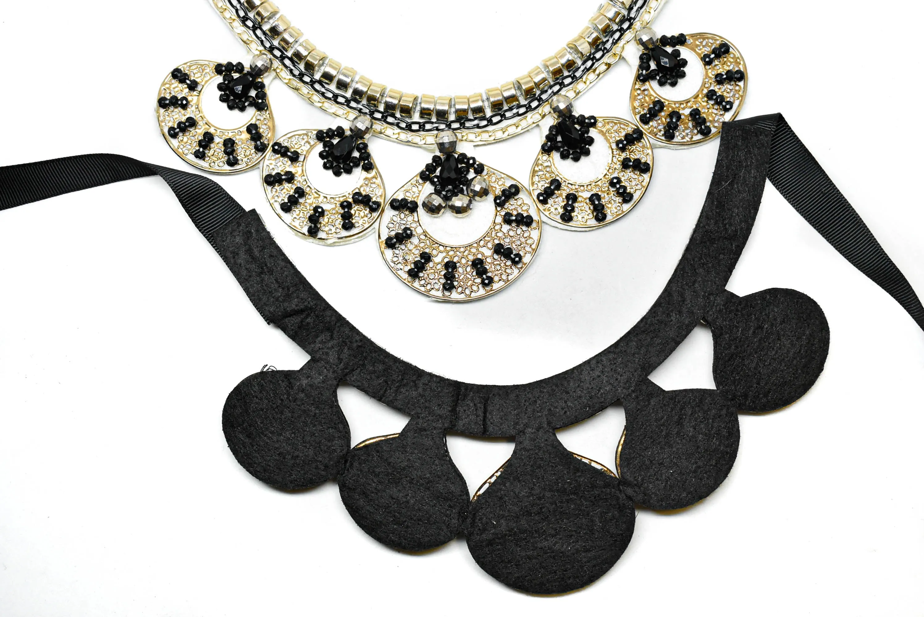 Fashionable Necklace Applique